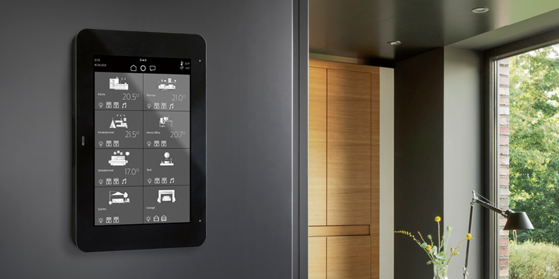 JUNG Smart Panel 8 bei EKT Elektro und Kommunikationstechnik Heß GmbH in Borna