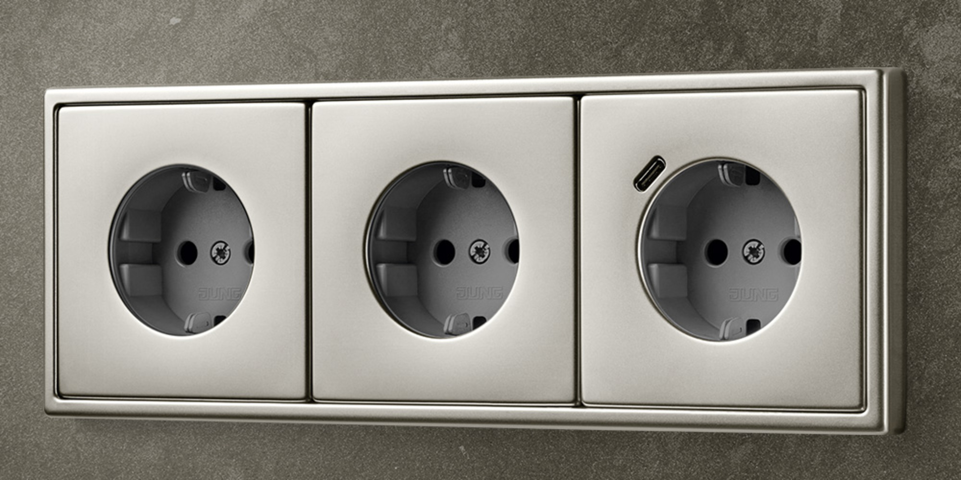 SCHUKO® Steckdosen mit USB bei EKT Elektro und Kommunikationstechnik Heß GmbH in Borna