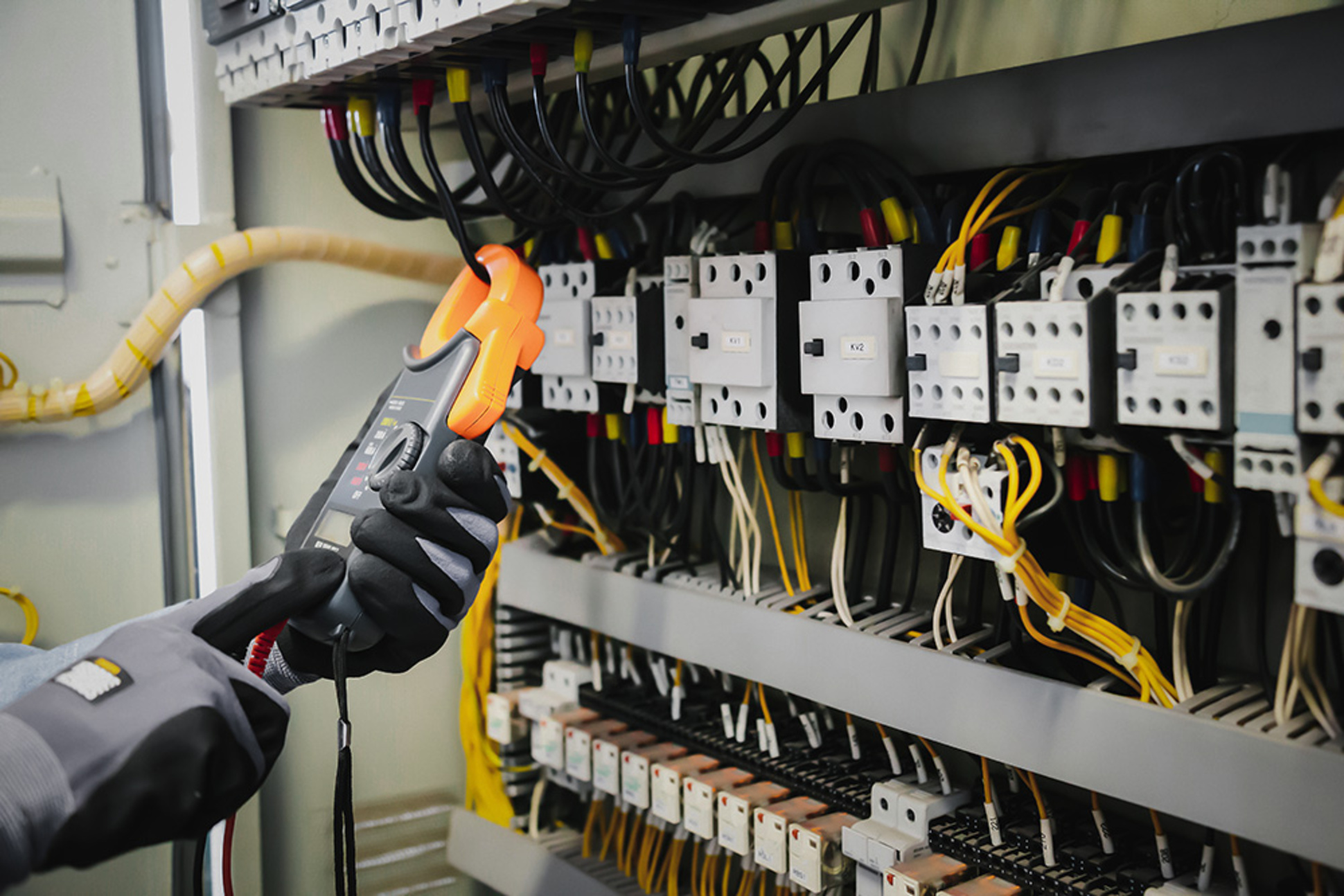 DGUV Vorschrift 3-Check bei EKT Elektro und Kommunikationstechnik Heß GmbH in Borna