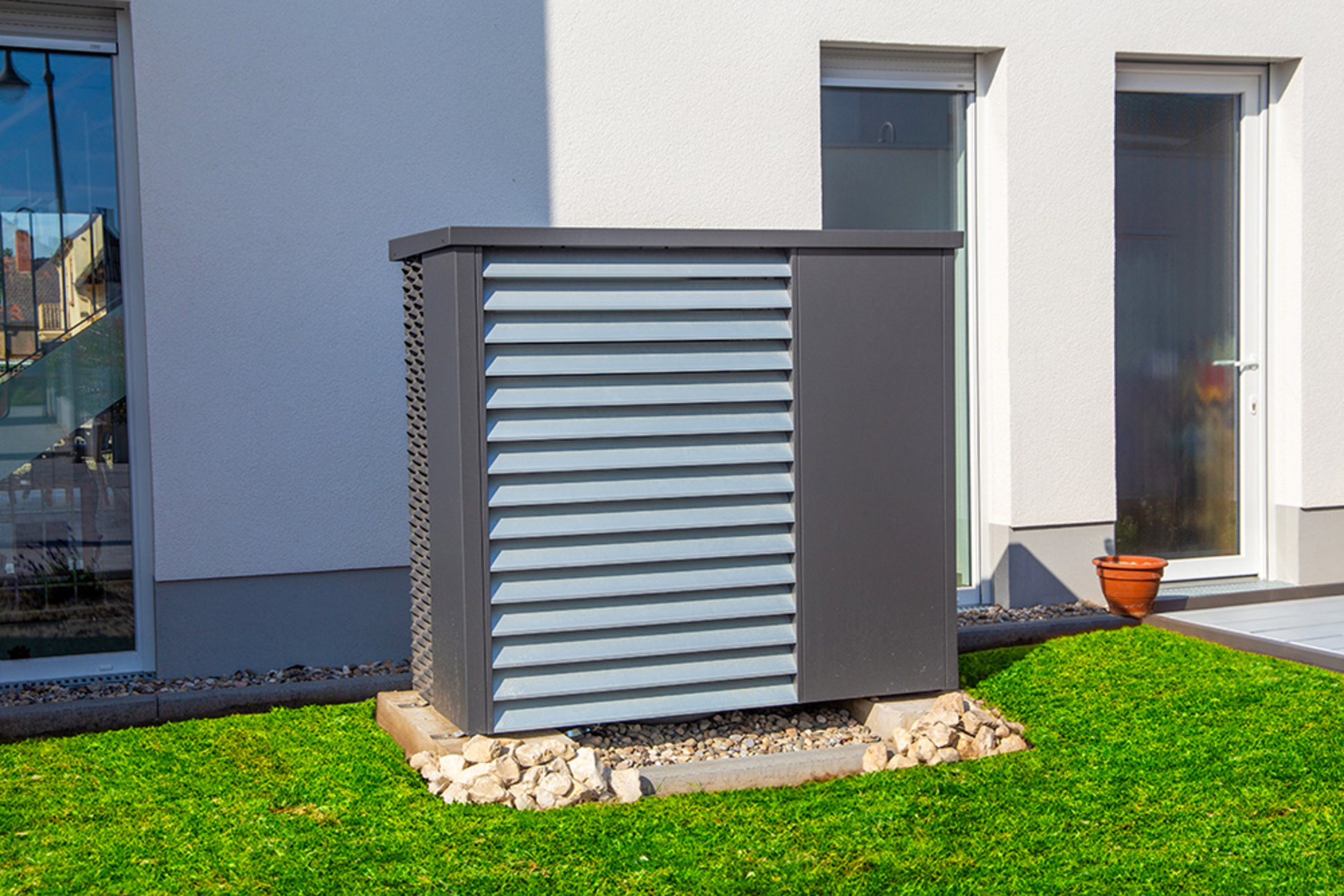 Wärme&shy;pumpen bei EKT Elektro und Kommunikationstechnik Heß GmbH in Borna