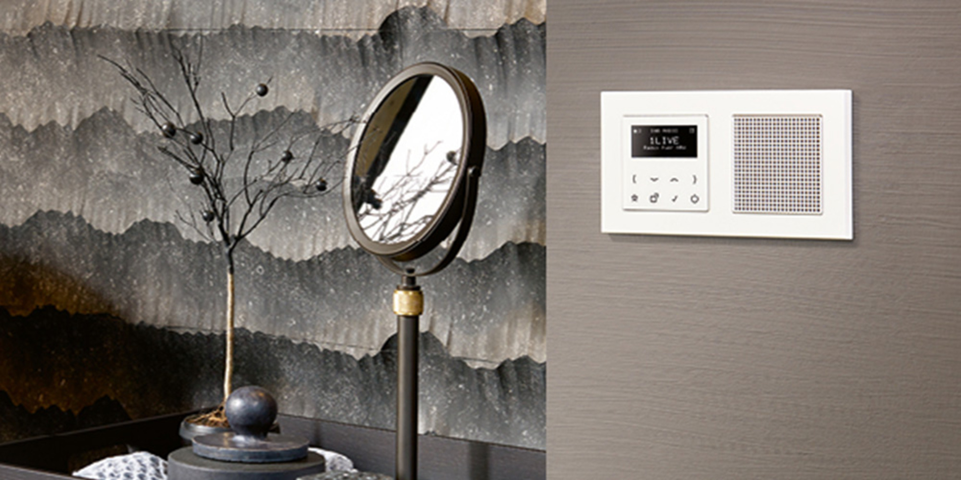 JUNG Smart Radio DAB+ bei EKT Elektro und Kommunikationstechnik Heß GmbH in Borna
