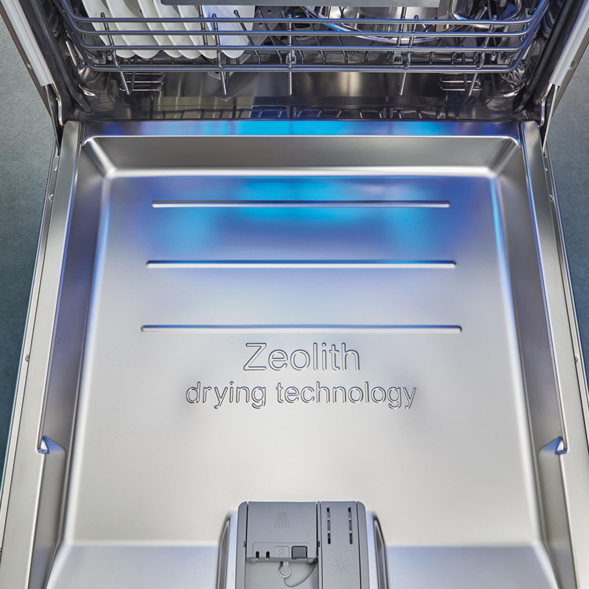 Zeolith Trocknen – Für glänzende Spülergebnisse bei EKT Elektro und Kommunikationstechnik Heß GmbH in Borna