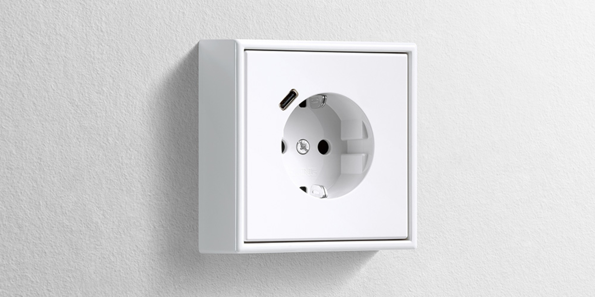 Erweiterter Anschlussraum für die Nachrüstung bei EKT Elektro und Kommunikationstechnik Heß GmbH in Borna