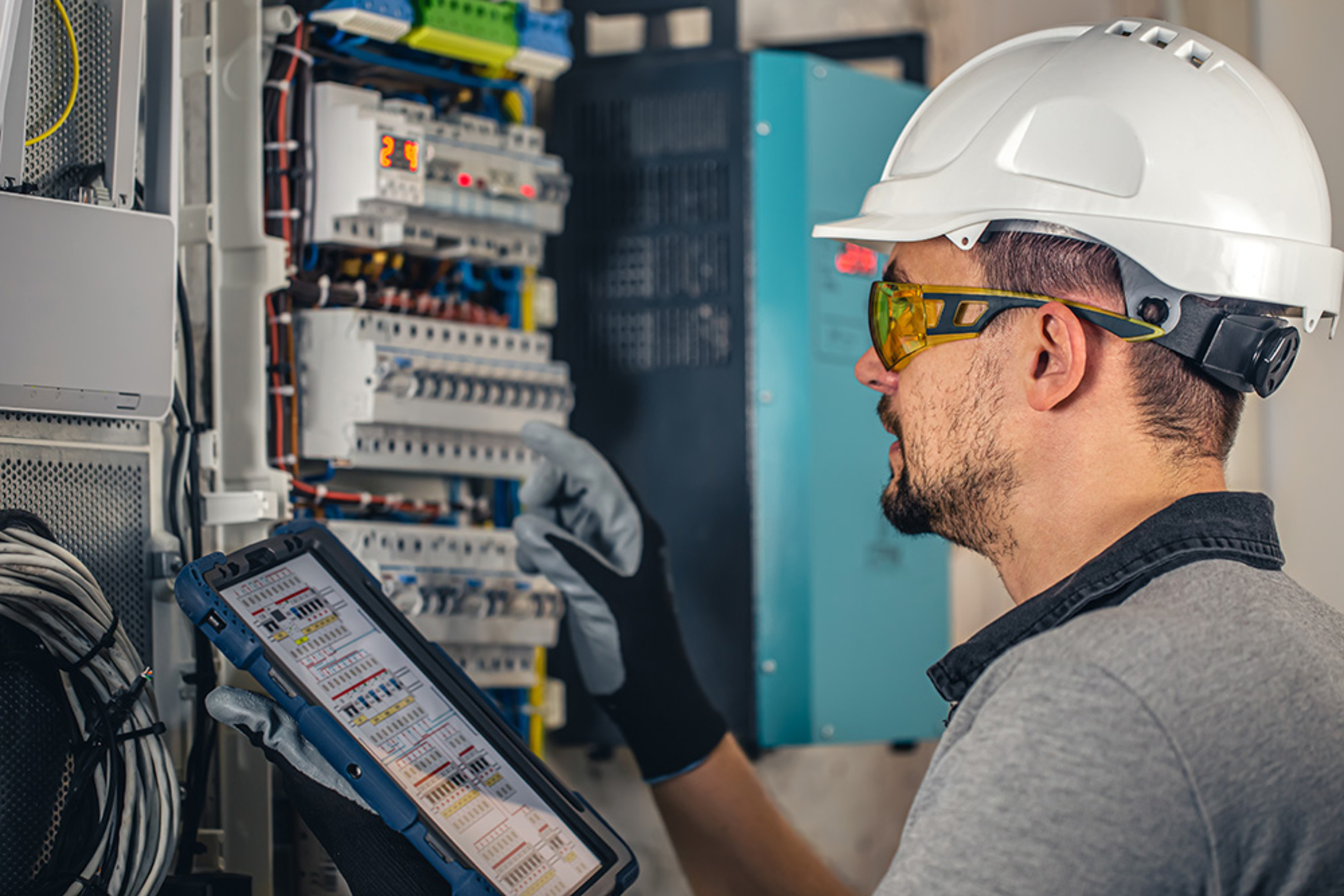 Industrie & Gewerbe bei EKT Elektro und Kommunikationstechnik Heß GmbH in Borna
