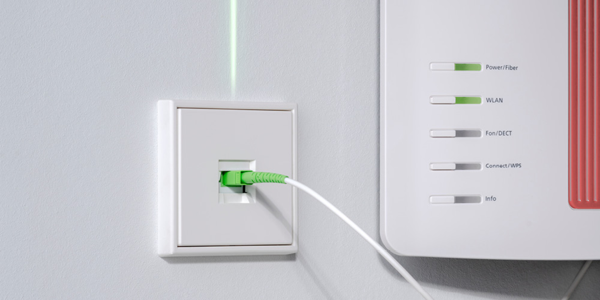 Die neuen Glasfaser-Anschlussdosen bei EKT Elektro und Kommunikationstechnik Heß GmbH in Borna