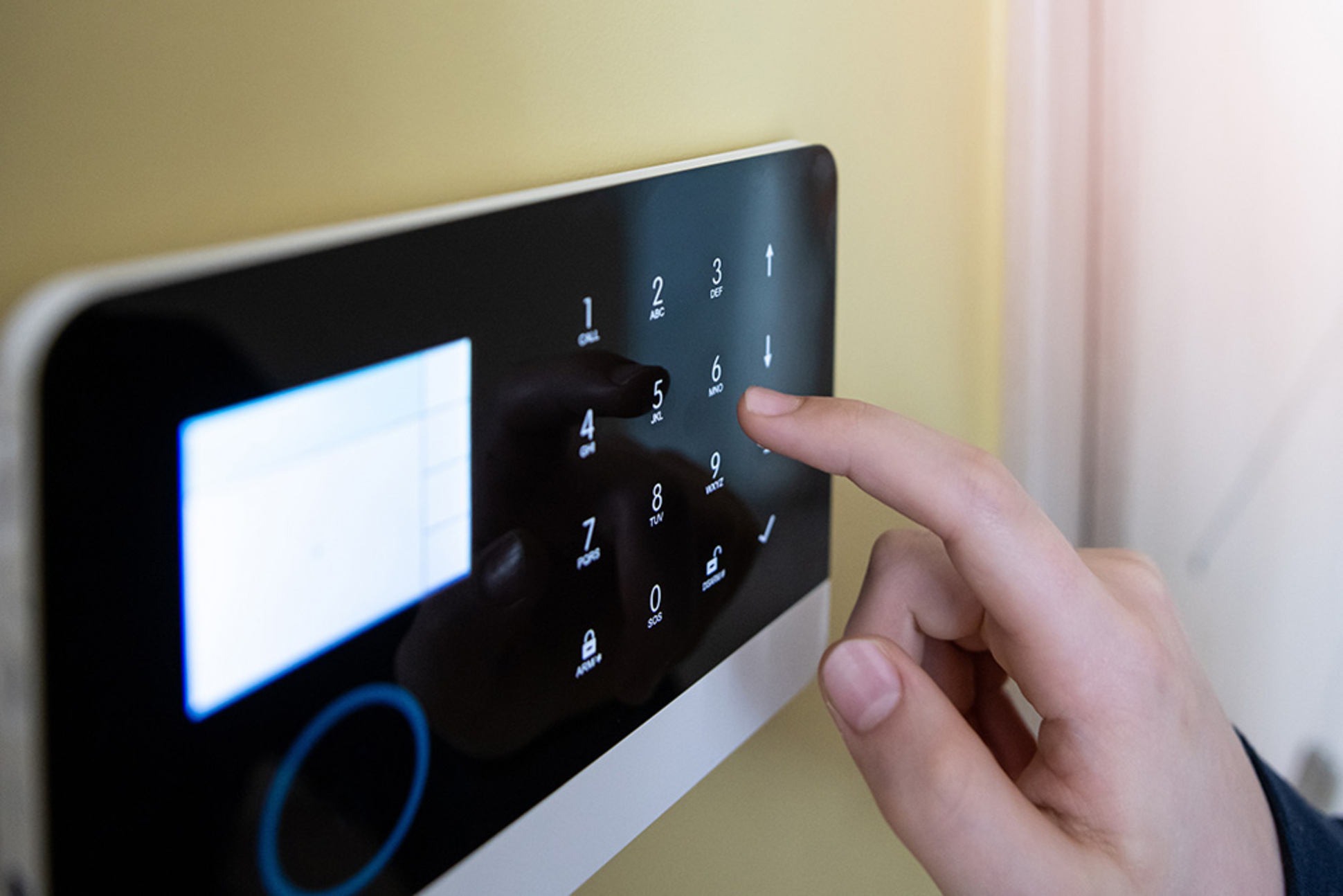Alarm&shy;anlagen bei EKT Elektro und Kommunikationstechnik Heß GmbH in Borna