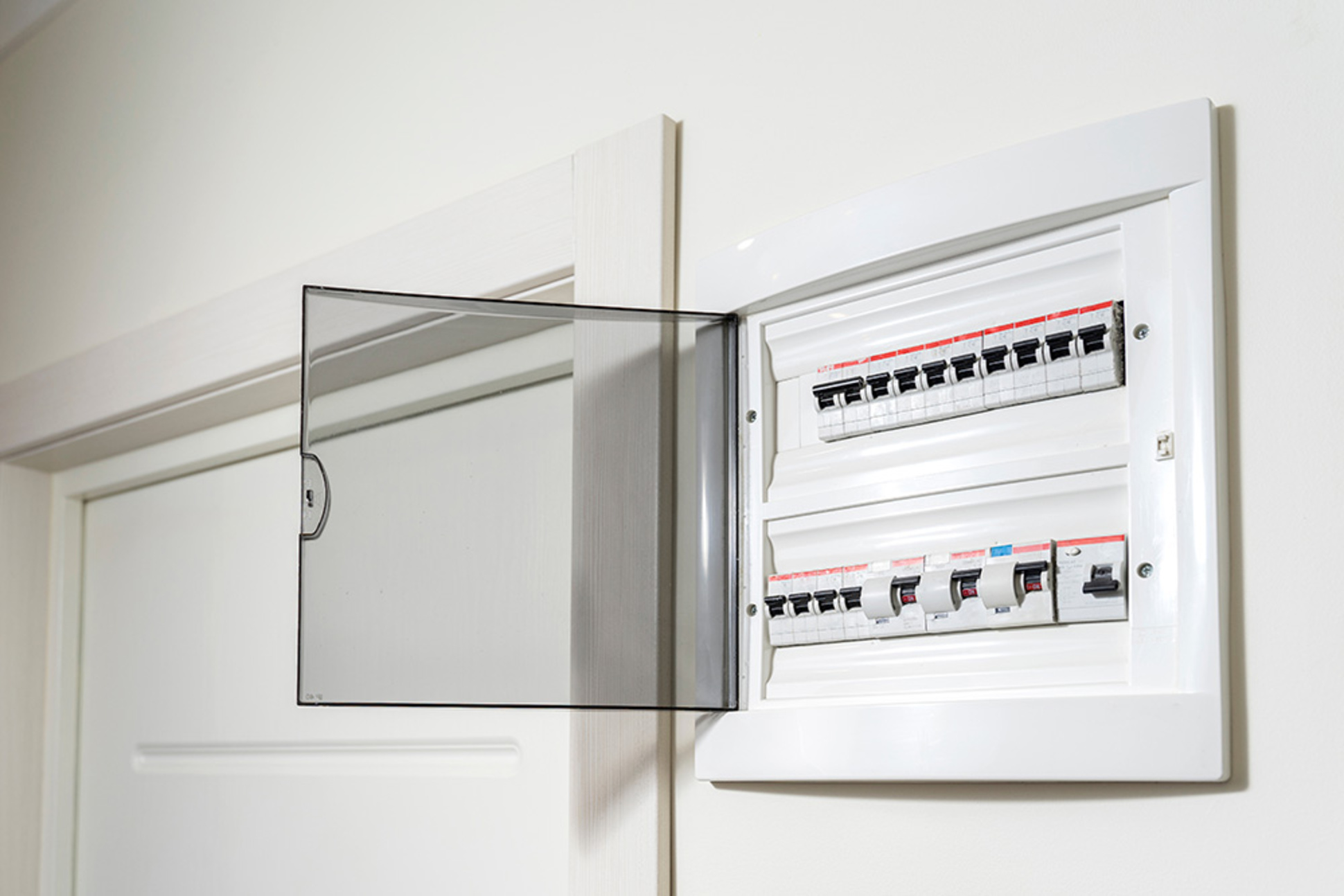 Über&shy;spannungs&shy;schutz bei EKT Elektro und Kommunikationstechnik Heß GmbH in Borna