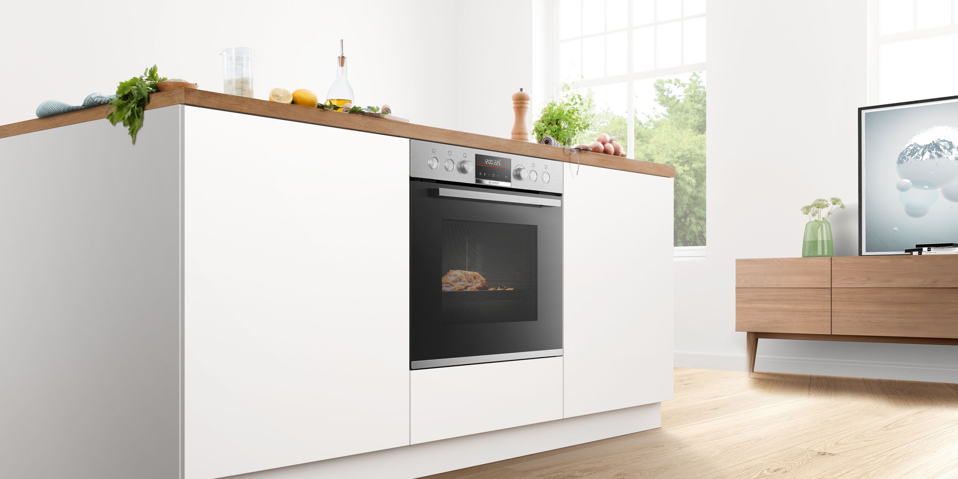 Backöfen und Herdsets bei EKT Elektro und Kommunikationstechnik Heß GmbH in Borna